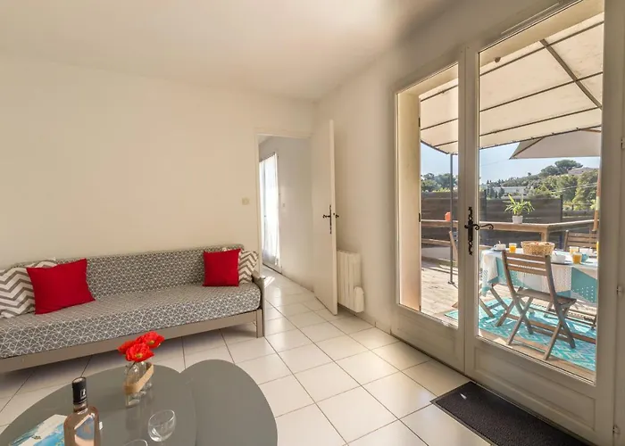 Le Verger, Lumineuse Et Agreable Avec Son Espace Exterieur Clos Au Coeur De Notre Vignoble Hyères