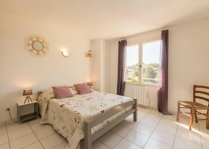 Le Verger, Lumineuse Et Agreable Avec Son Espace Exterieur Clos Au Coeur De Notre Vignoble *